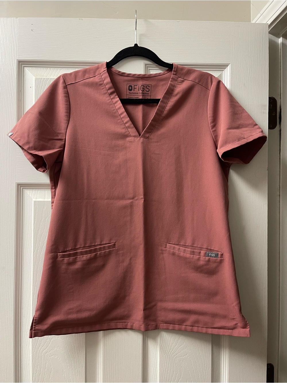 FIGS Women's Scrub Set in Mauve